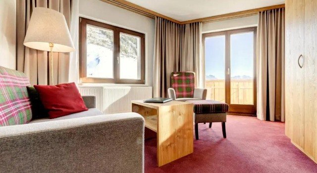 Полулюкс с балконом Alpenresort Walsertal
