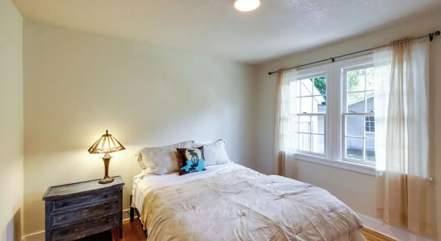 Коттедж Charming Hamilton Hideaway: Half-mi to Main St!