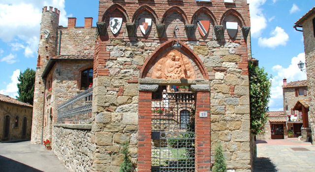 Castelletto di Montebenichi, Buchen Sie Hotel Bucine Valdarno