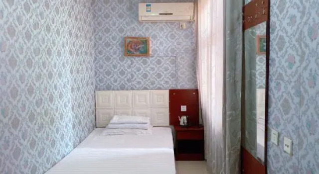 Студия Economy Sunshine Hotel Xijing Hospital