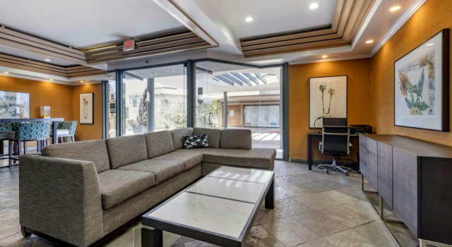 The Encinitan Hotel & Suites, Забронировать Отель Энсинитас San Diego County, рядом с Мунлайт-Стейт-Бич