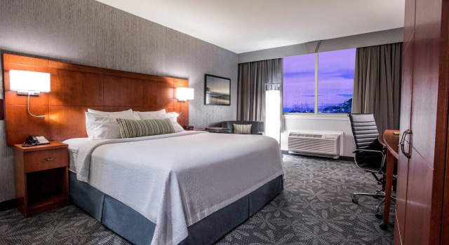 Двухместный номер Standard с видом на гавань Courtyard by Marriott St. Johns Newfoundland