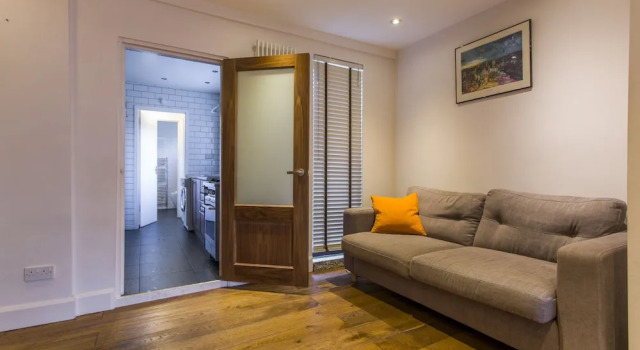 Barrow Street Self Catering, Забронировать Отель Отели Дублина 3 звезды, рядом с Стадион для собачьих бегов Шелбурн-парк, 3*