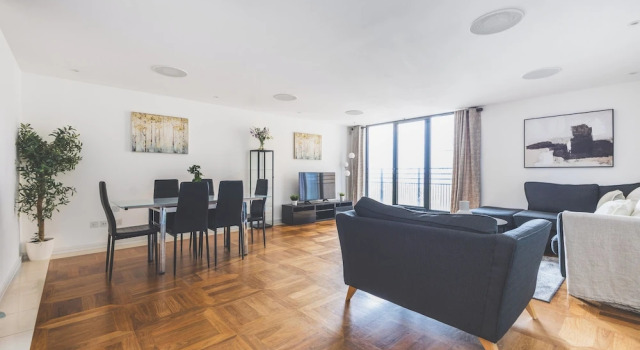 Spacious 3 Bedroom Flat in Kensington, Забронировать Апартаменты/квартира Апартаменты Лондона, рядом с Эрлс Корт, Апартаменты/квартира