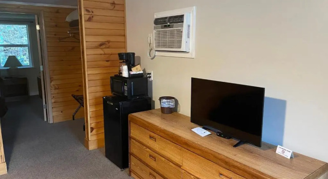 Семейный номер Deluxe с 2 комнатами A Holiday Motel - Maggie Valley