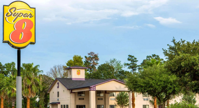 Bett im Wohnheim Super 8 by Wyndham Cleveland TX