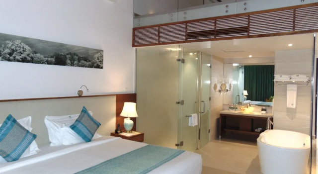 Reefs Edge Hotel