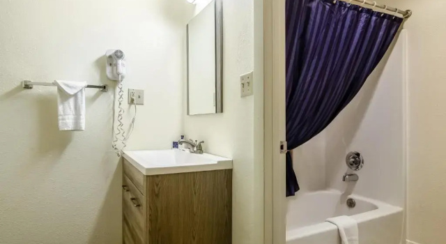 Номер Americas Best Value Inn & Suites Ft Collins E at I-25