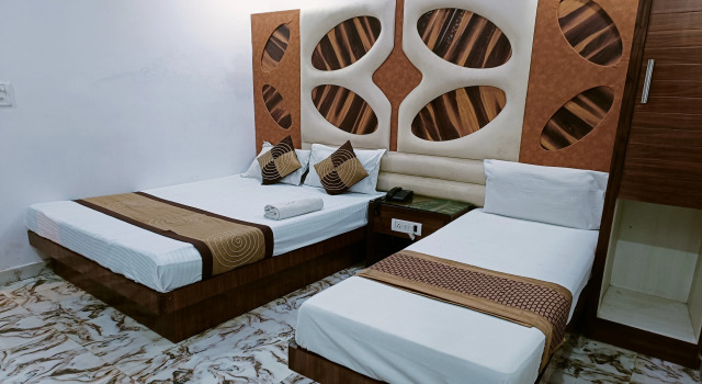 Номер Deluxe Hotel Crystal Deluxe at New Delhi Railway Station