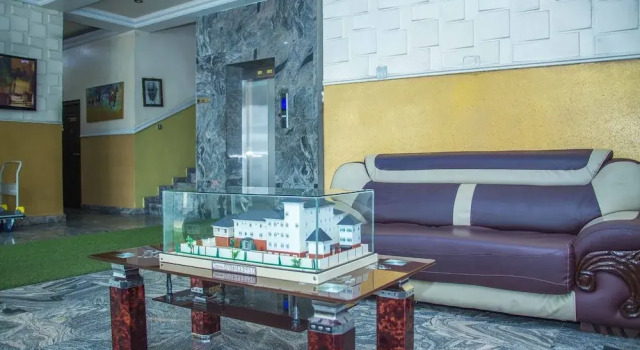 Igoni Grand View Hotel, Prenota Hotel Hotel a Port Harcourt con piscina, Piscina