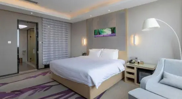 Люкс Deluxe Lavande Hotel (Nanchang Xianghu Yi Affiliated Hospital)