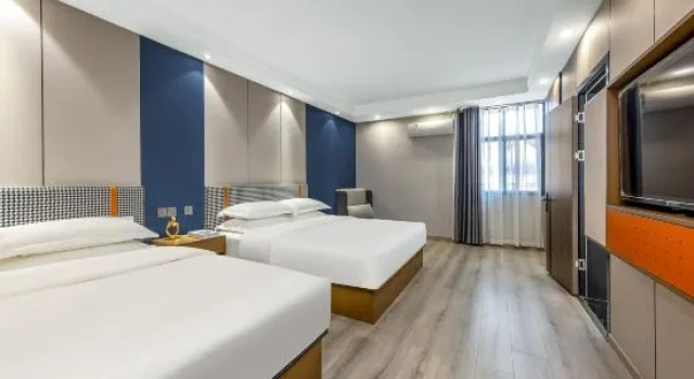 Люкс Comfort Qingju Kaiyun Hotel (Mangshi Airport)