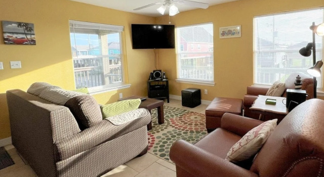 Abby Sands Castle 2 Bedroom Home by RedAwning