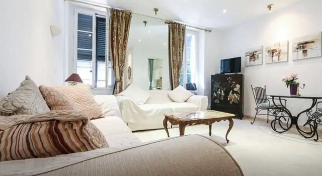 British Style and Central 1 Bedroom, Забронировать Отель Отели Канн с парковкой, рядом с Le Croisette Casino Barriere de Cannes, Парковка
