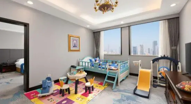 Люкс Xinhua Jianguo Henan