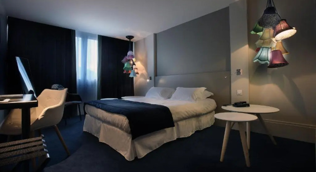 Четырёхместный номер Standard Hotel le Cinq Hyper - Centre