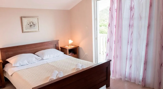 Holiday Home in Peracko Blato Near Lake