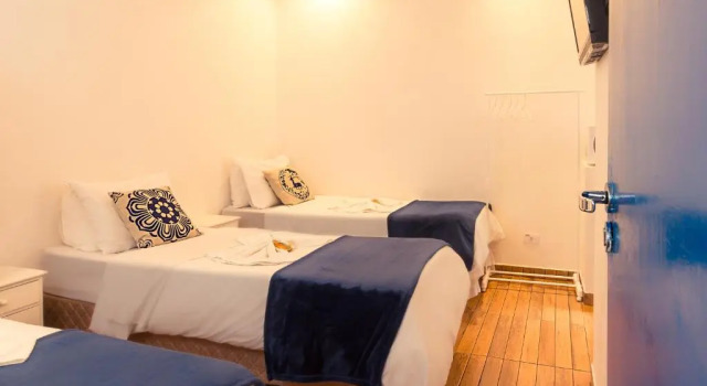 Трёхместный номер Comfort Pousada e Hostel São Paulo Comfort - Bairro Pinheiros, próximo Hospital das Clínicas e Incor, Oscar Freire, Av Paulista, Allianz, Vila Madalena e fácil acesso ao Ibirapuera e Morumbi