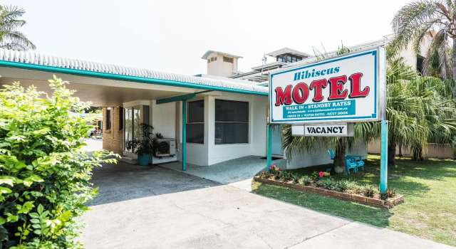 Четырёхместный люкс Hibiscus Motel
