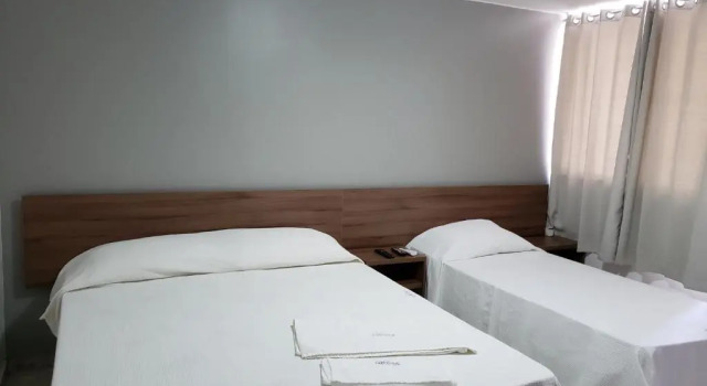 Трёхместный номер Standard Executive Plaza Hotel