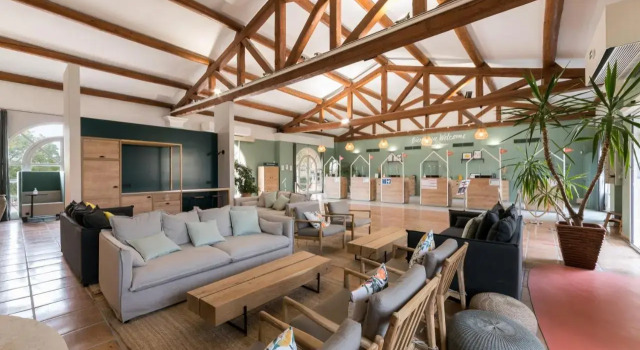 Village Pierre & Vacances - Pont Royal en Provence, Rezervasyon Otel Mallemort Carros