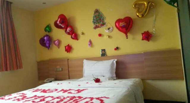 7Days Inn Ankang Ba Shandong Road Anyunsi, Boek Hotel Hotels in Shaanxi met parkeren, Parkeren