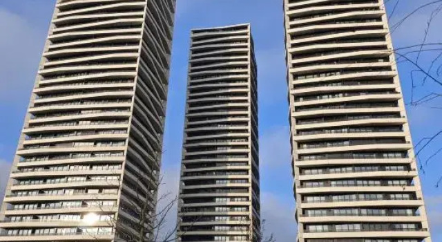 Sun Tower Apartment in Zürich Stettbach, Book Apartment Dubendorf 