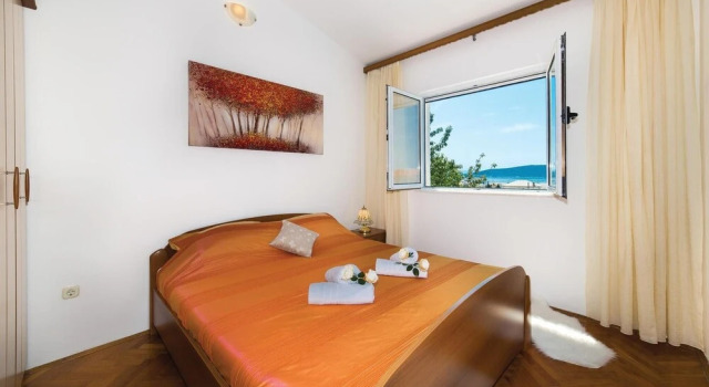 Four-Bedroom Holiday Home In Kastel Gomilica, Забронировать Отель Отели Каштел-Гомилицы с бассейном, Бассейн