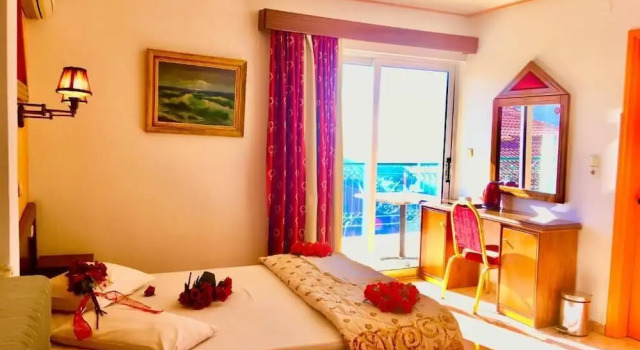 Четырёхместный номер Standard с балконом delphi aiolos center hotel panoramic view&yoga harmony hotel&rooms