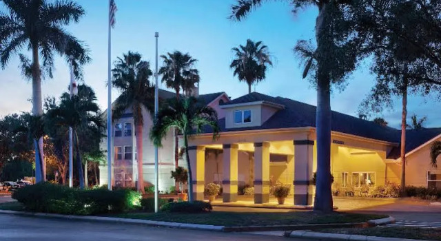 Homewood Suites Fort Myers Bell Tower, 预订 酒店 迈尔斯堡 福特梅耶地区