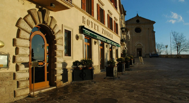 Hotel Zunica1880, Varaa Hotelli Hotellit Abruzzo aamiaisella, Aamiainen