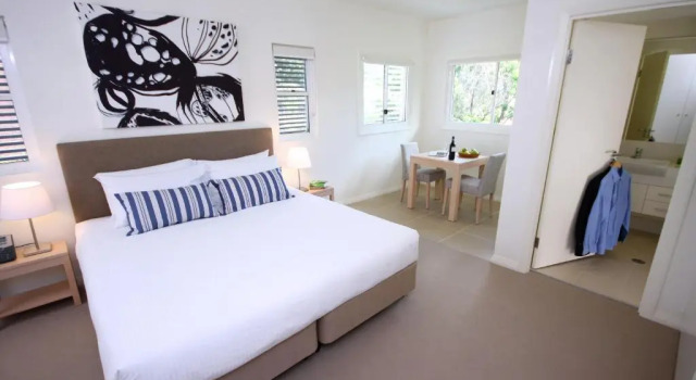 Студия Domain Serviced Apartments