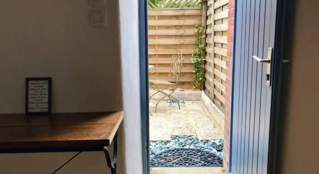 Апартаменты Studio et terrasse au sein d'un manoir XVIIème