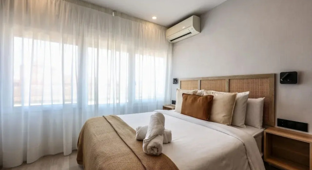 Habitaciones San Bernardo 20, Забронировать Отель Мадрид Провинция Мадрид, рядом с Дом-музей Лопе де Вега