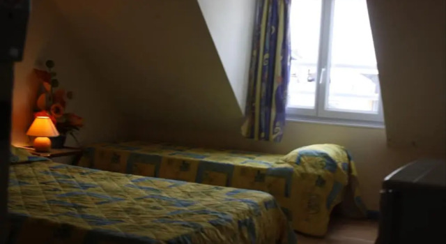 Saint John Perse, Book Hotel Pointe-à-Pitre Grande-Terre