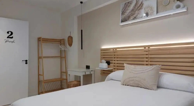 Pension Cabezas Oviedo, Book Pension Billige hoteller i Asturias