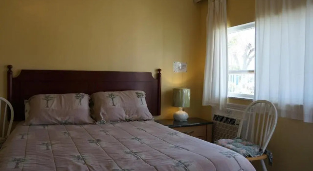 Четырёхместный номер Standard с красивым видом из окна Lake Place Resort