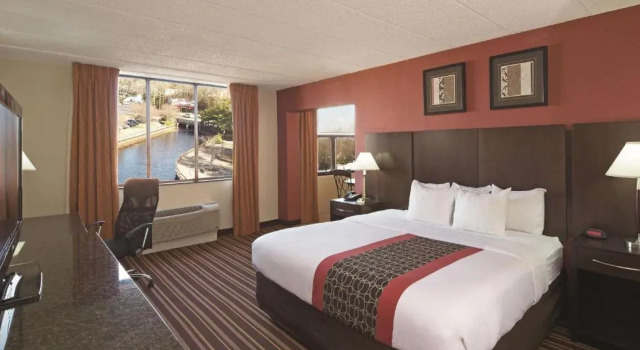 Номер Standard DoubleTree by Hilton Salisbury