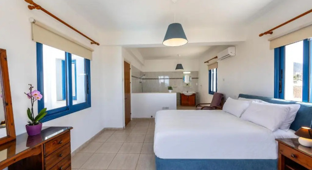 Villa Diana Seaside in Pomos