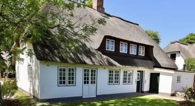 Коттедж Reetgedecktes Ferienhaus in Nieblum auf Foehr