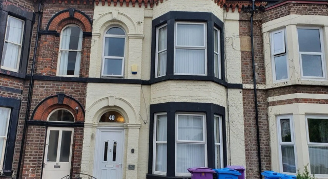 Very Large House Sleeps 12 People 8 Mins From City, Buchen Sie Hotel West Derby Merseyside