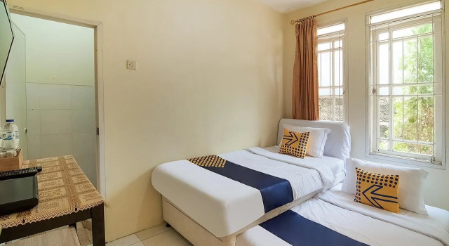 Spot On 3988 Kost Carmelia Baranangsiang Syariah, Rezervovat Hotel Bogor 