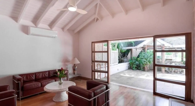 Villa Thespina on the Beach, Prenota Villa Hotel 5 stelle a Saint James, 5*