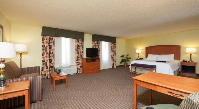 Студия Hampton Inn Macomb