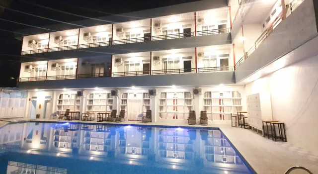 Grand Tamaro Hotel, Book Hotel Hotels in Sumatra with Breakfast, Breakfasts