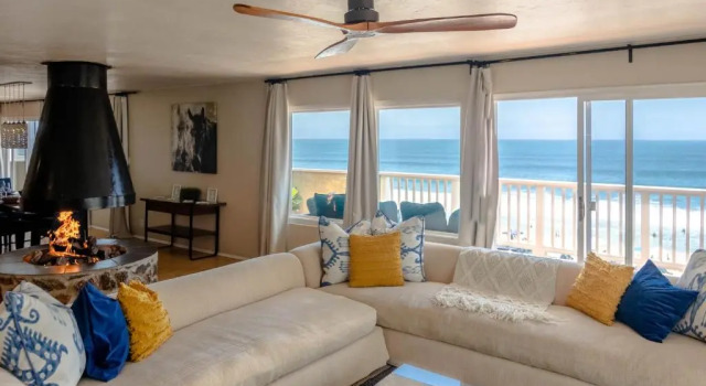 Beachwalk Villas, Забронировать Отель Карлсбад San Diego County, рядом с New Village Arts Theatre