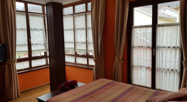 Hotel Rural la Plaza, Prenota Hotel Campo de Caso Asturie