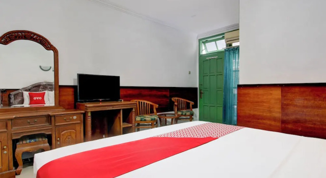 Habitación De lujo OYO 94082 Hotel Gurita