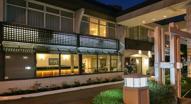 Полулюкс SureStay by Best Western North Vancouver Capilano