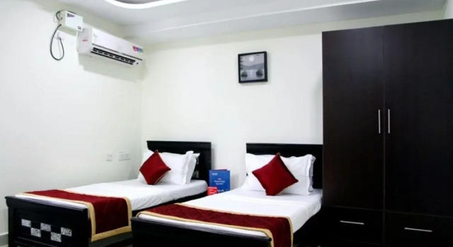OYO 1550 Hotel Siri Inn, Rezerwuj Hotel Hyderabad 